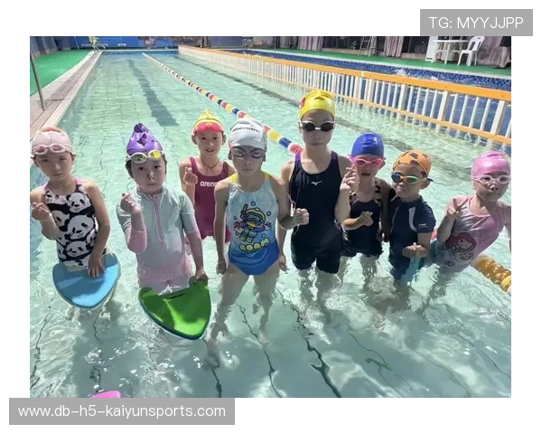 世界游泳俱乐部加强青少年的学业兼顾计划，青少年游泳培训基地